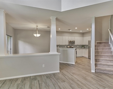 25 Scarlet Woods Court - Photo Thumbnail 12