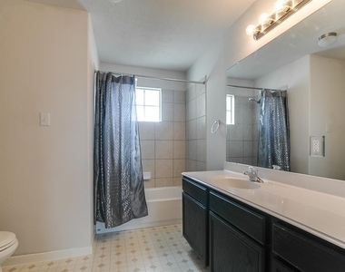 9315 Ratama Creek Lane - Photo Thumbnail 12