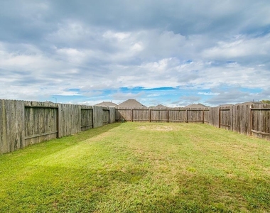 9315 Ratama Creek Lane - Photo Thumbnail 19