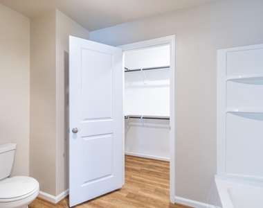 233 Park Place Circle - Photo Thumbnail 18