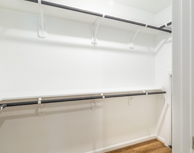 233 Park Place Circle - Photo Thumbnail 19