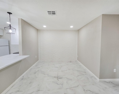 12811 High Star Drive - Photo Thumbnail 9