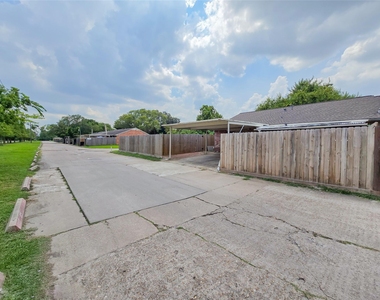 12811 High Star Drive - Photo Thumbnail 24