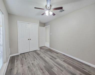 12811 High Star Drive - Photo Thumbnail 20