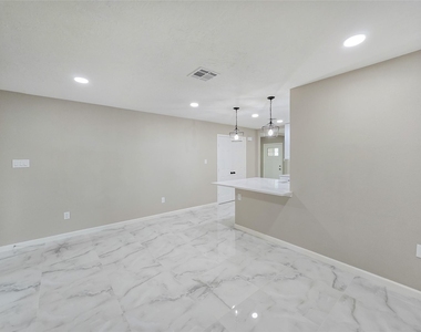12811 High Star Drive - Photo Thumbnail 10