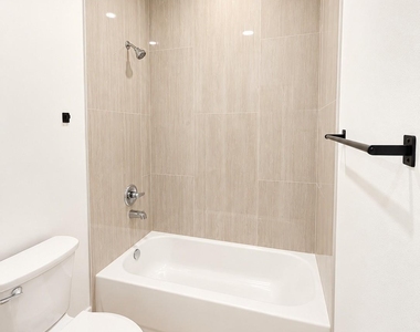 13523 Lakecrest Drive - Photo Thumbnail 28