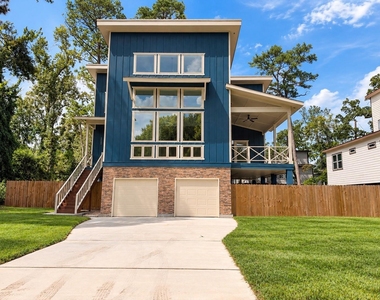 13523 Lakecrest Drive - Photo Thumbnail 2