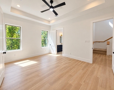 13523 Lakecrest Drive - Photo Thumbnail 16