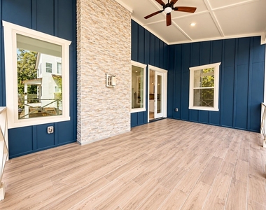 13523 Lakecrest Drive - Photo Thumbnail 10