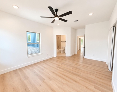 13523 Lakecrest Drive - Photo Thumbnail 30
