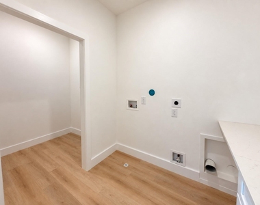 13523 Lakecrest Drive - Photo Thumbnail 22