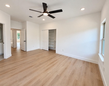 13523 Lakecrest Drive - Photo Thumbnail 29
