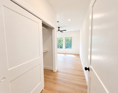 13523 Lakecrest Drive - Photo Thumbnail 24