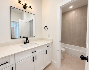 13523 Lakecrest Drive - Photo Thumbnail 27