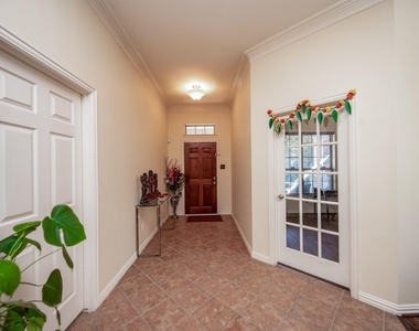 9034 Necklace Tree Lane - Photo Thumbnail 5