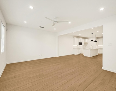 3227 Dennis Street - Photo Thumbnail 7