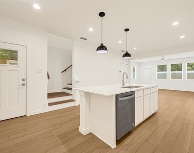 3227 Dennis Street - Photo Thumbnail 3