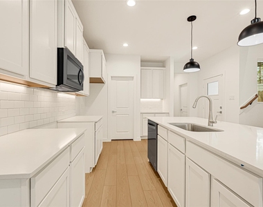 3227 Dennis Street - Photo Thumbnail 2