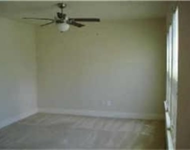 10658 Cobblecreek Way - Photo Thumbnail 8