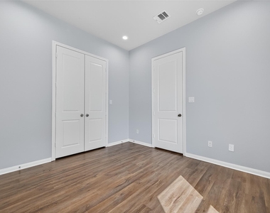 4922 Paradigm Lane - Photo Thumbnail 4