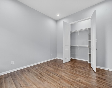 4922 Paradigm Lane - Photo Thumbnail 5