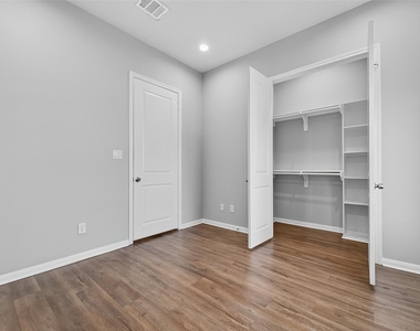 4922 Paradigm Lane - Photo Thumbnail 2