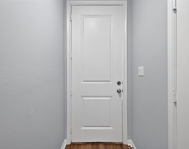 4922 Paradigm Lane - Photo Thumbnail 20