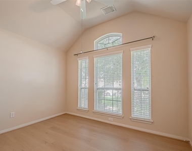 18635 Cypress Lake Village Drive - Photo Thumbnail 21