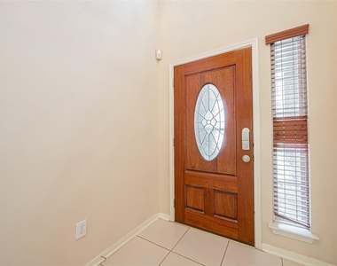 18635 Cypress Lake Village Drive - Photo Thumbnail 3