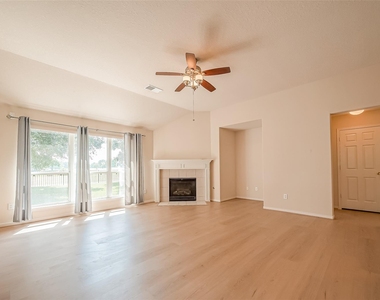 18635 Cypress Lake Village Drive - Photo Thumbnail 8