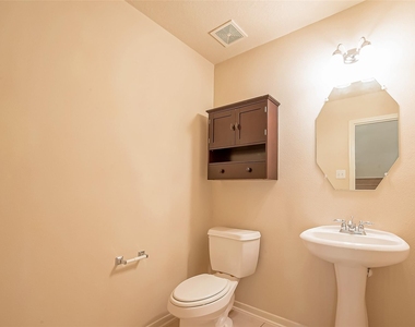 18635 Cypress Lake Village Drive - Photo Thumbnail 33