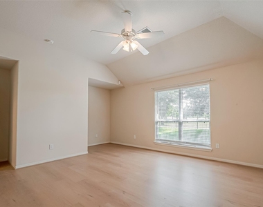 18635 Cypress Lake Village Drive - Photo Thumbnail 14