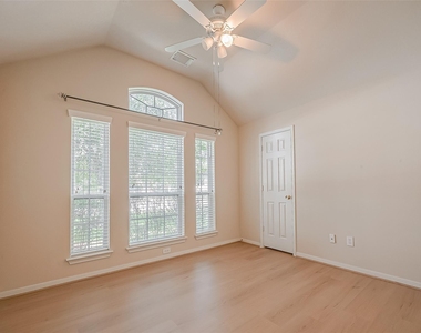 18635 Cypress Lake Village Drive - Photo Thumbnail 20