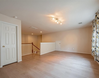 18635 Cypress Lake Village Drive - Photo Thumbnail 30