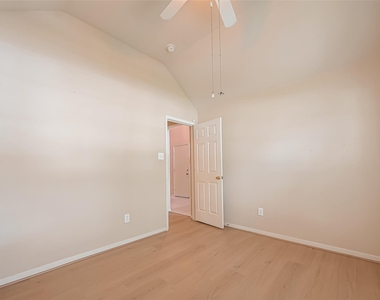 18635 Cypress Lake Village Drive - Photo Thumbnail 22