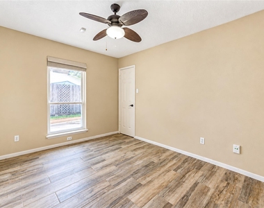 1516 Beaconshire Road - Photo Thumbnail 25