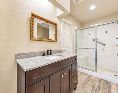 1516 Beaconshire Road - Photo Thumbnail 18