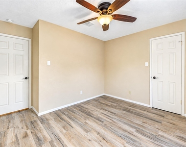 1516 Beaconshire Road - Photo Thumbnail 22