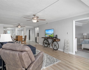 4650 Bay Boulevard - Photo Thumbnail 8