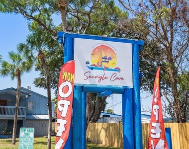 4650 Bay Boulevard - Photo Thumbnail 48