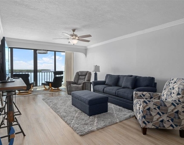 4650 Bay Boulevard - Photo Thumbnail 4