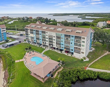 4650 Bay Boulevard - Photo Thumbnail 2