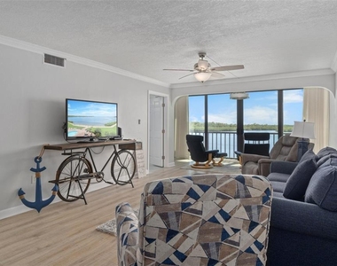 4650 Bay Boulevard - Photo Thumbnail 5