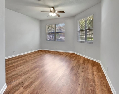 107 Brookgreen Way - Photo Thumbnail 12