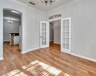 107 Brookgreen Way - Photo Thumbnail 10