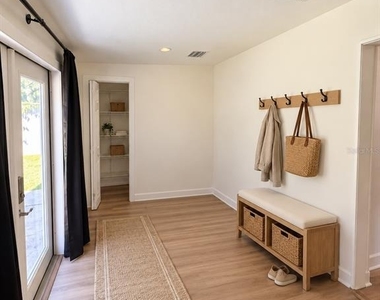 8807 Dyer Road - Photo Thumbnail 19