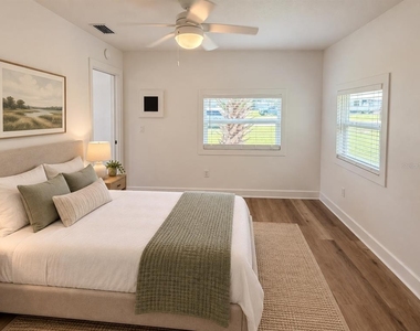 8807 Dyer Road - Photo Thumbnail 8