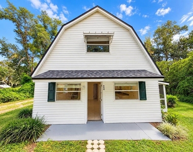 904 Two House Lane - Photo Thumbnail 1