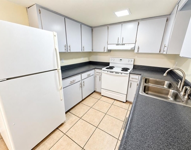 904 Two House Lane - Photo Thumbnail 3