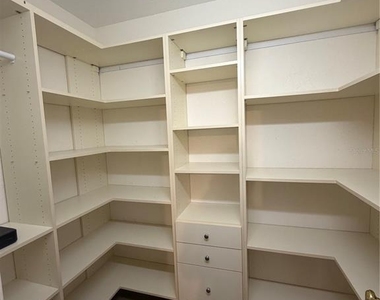 2855 Bayshore Trails Drive - Photo Thumbnail 18